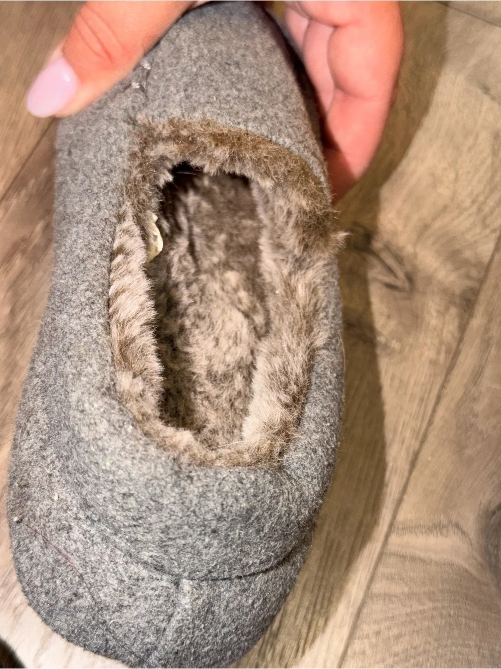 Cozy Gray Fleece-Lined Slip-On moccasin slipper